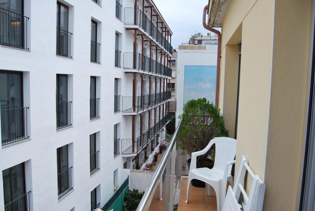 Neptuno Apartments Calella Extérieur photo