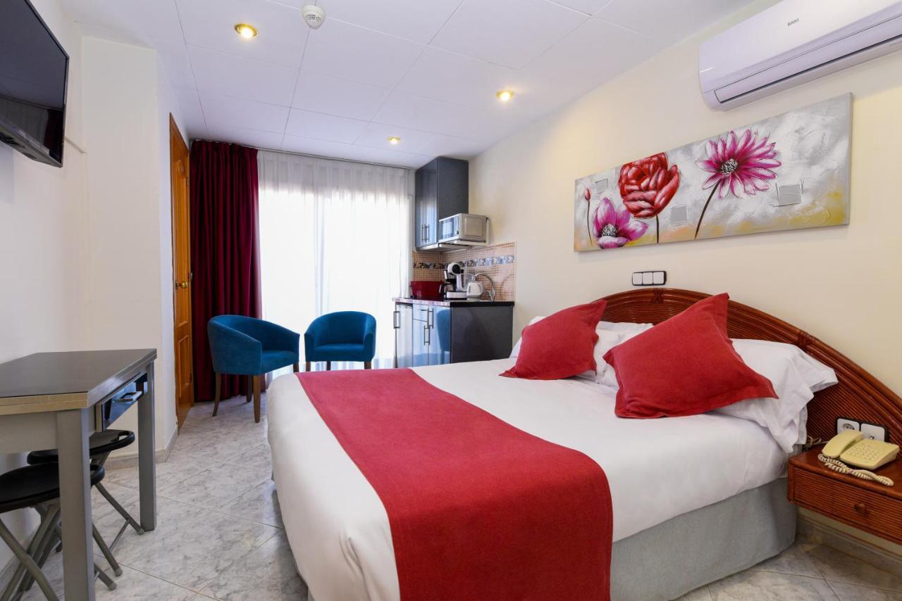 Neptuno Apartments Calella Extérieur photo