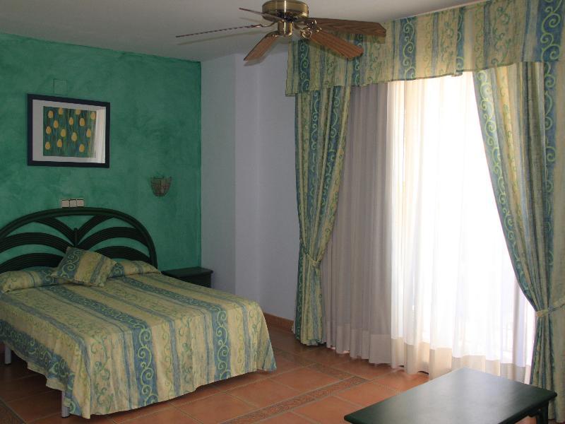 Neptuno Apartments Calella Extérieur photo