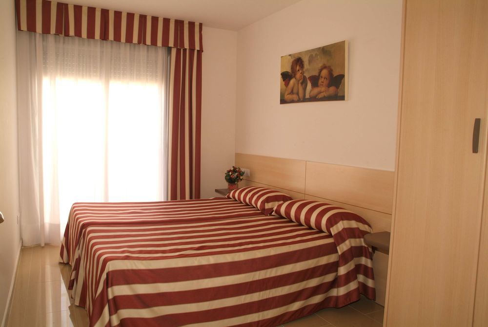 Neptuno Apartments Calella Extérieur photo